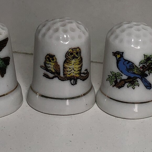 Thimbles Lot of 8 Bird Designs Ceramic Porcelain Bone China Sewing Collectibles - Picture 8 of 10